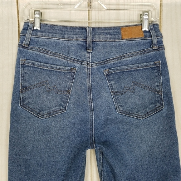 Max Studio High Mom Waist Skinny Crop Jeans - Picture 5 of 11